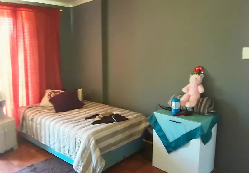 3 Bedroom Property for Sale in Kwanonqaba Western Cape